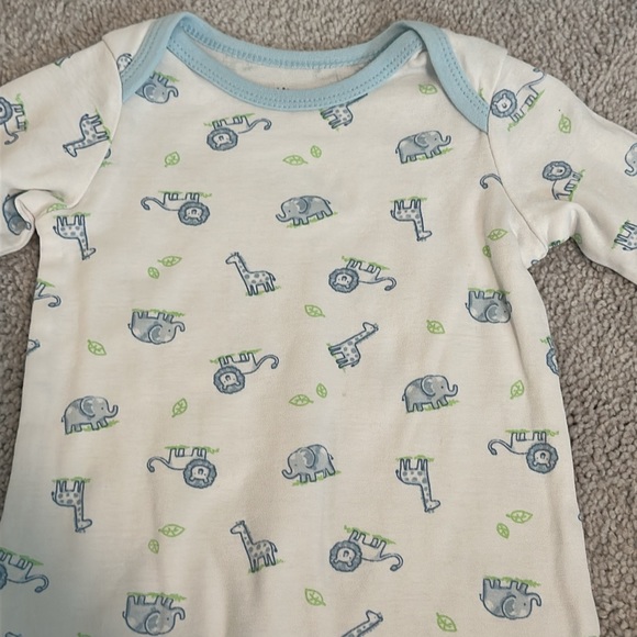 LittleMe 2pc Nightgown Lion Zoo Animal Print Strips Size 0-3mon - Picture 4 of 5